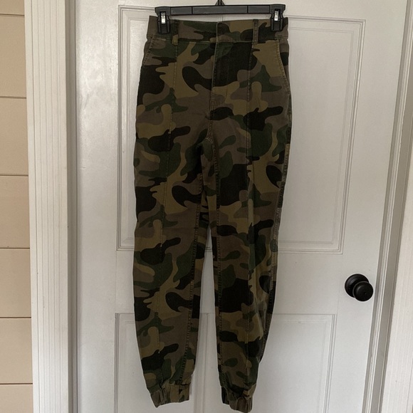 Hollister Pants & Jumpsuits Hollister Ultra High Rise Camo Joggers